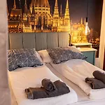 Mooki Loft&garden In Sohobudapest Apartman Budapest