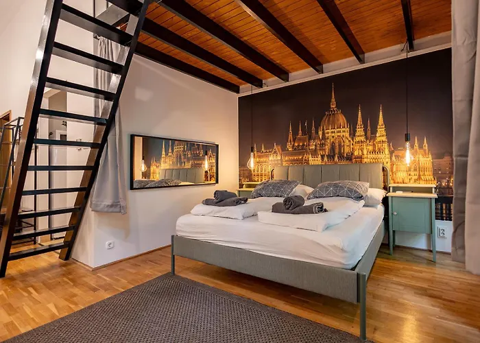 Mooki Loft&garden In Sohobudapest شقة بودابست
